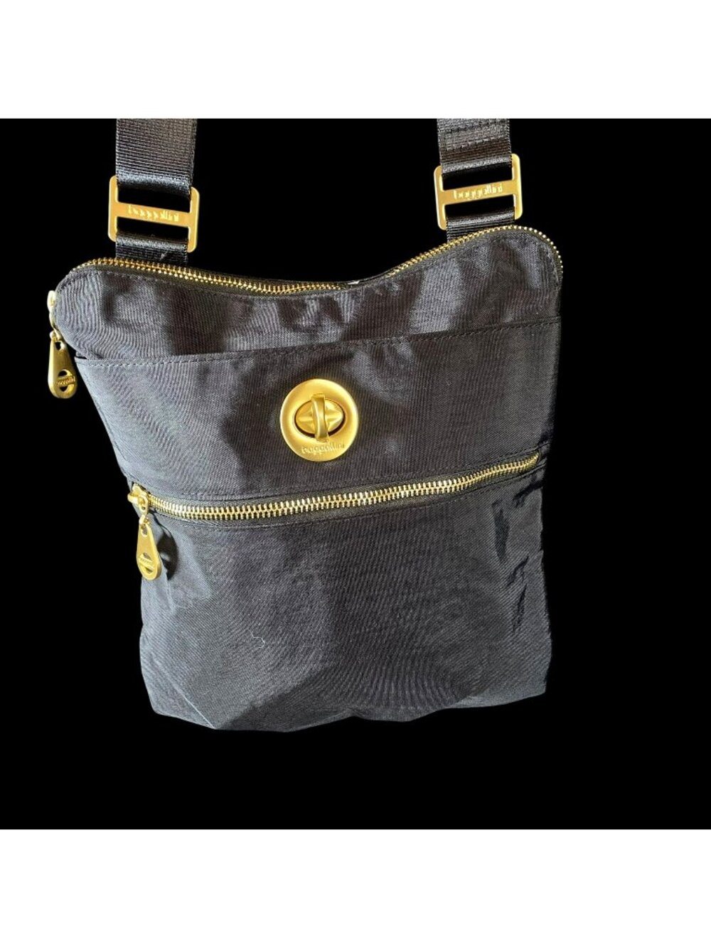 Baggallini Hanover Cross Body Travel Bag Purse Black Gold Hardware Adjustable